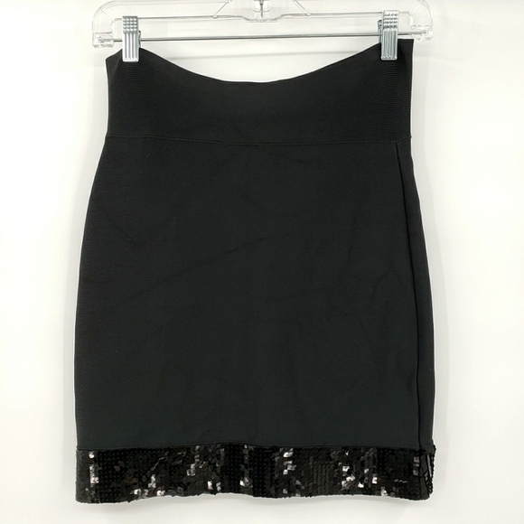 BCBGMAXAZRIA Black Bodycon Sequin Skirt - Picture 4 of 8